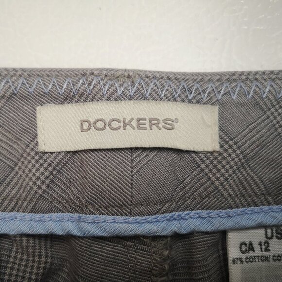 Dockers Ladies Size 12 Grey Plaid Wide Straight Legs Capri Pants - Picture 3 of 15